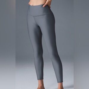 NWT ALO Airlift 7/8 Legging in Steel Grey - Size L $134 MSRP
